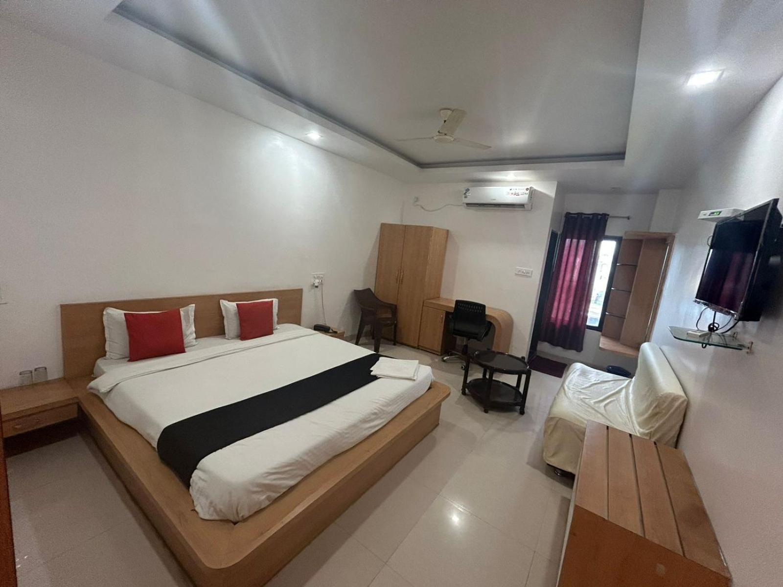 Hotel Tawa Plaza Itarsi Exterior photo